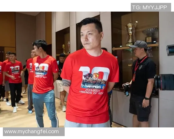 广州足球队以97分领跑欧锦赛积分榜展现强劲实力